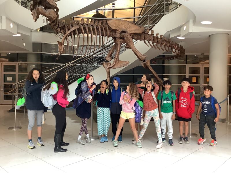 Image for the Tweet beginning: Oh yeah… #friyay 